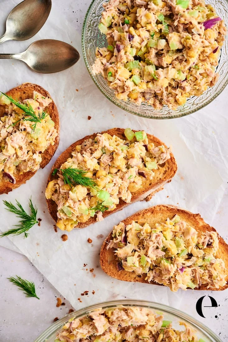 Tuna chickpea salad