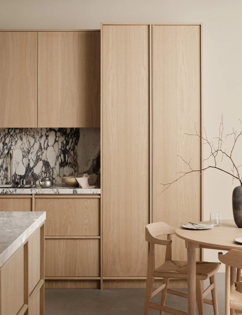 Oak kitchen with marble