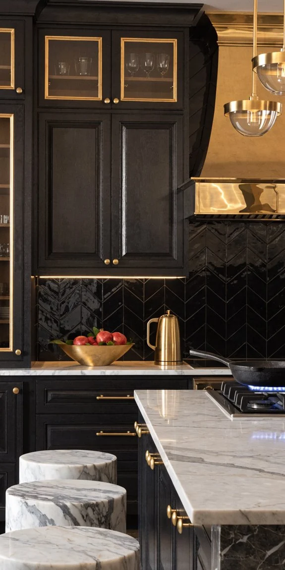 black and gold kitchen harmony
