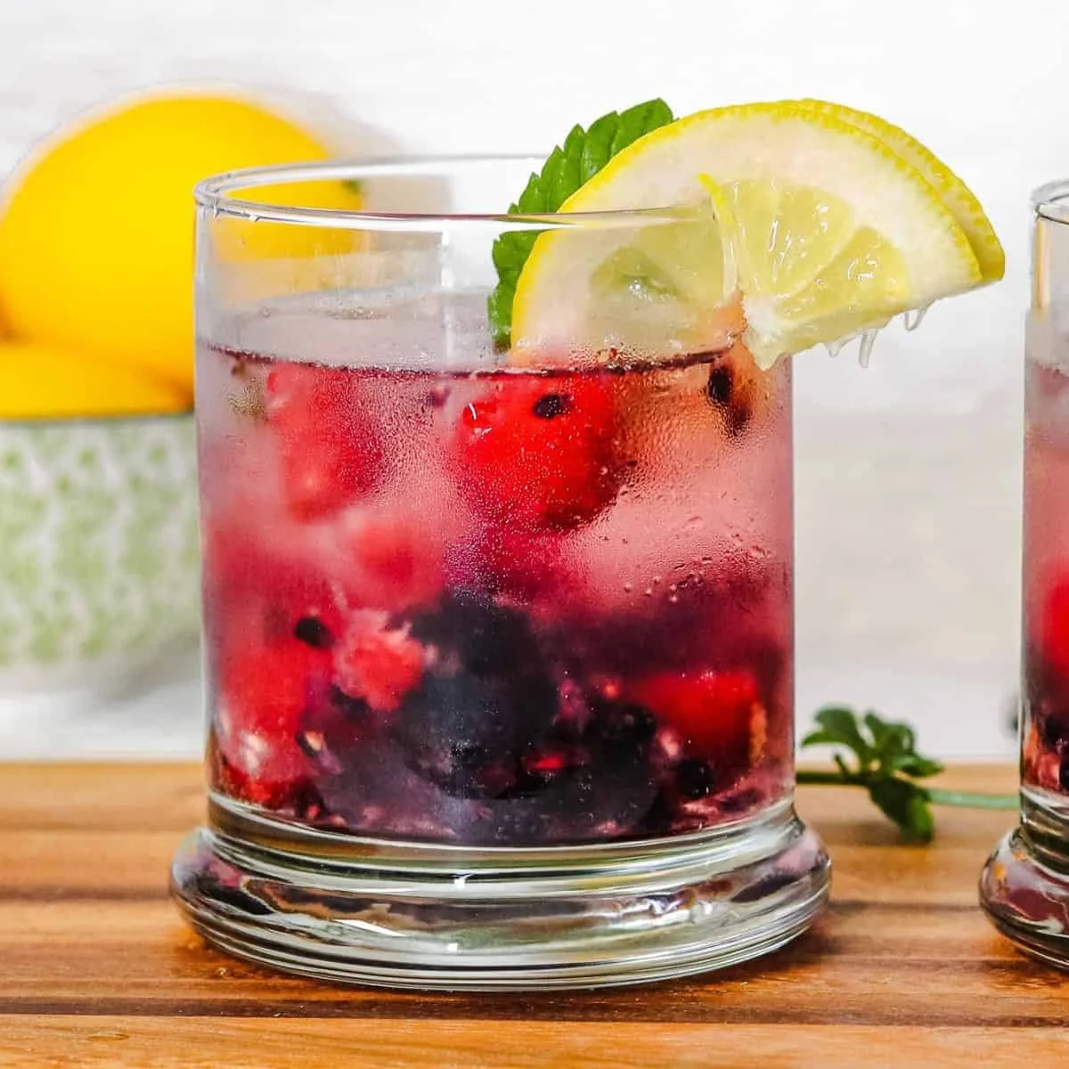 Berry spritzer with fresh berries