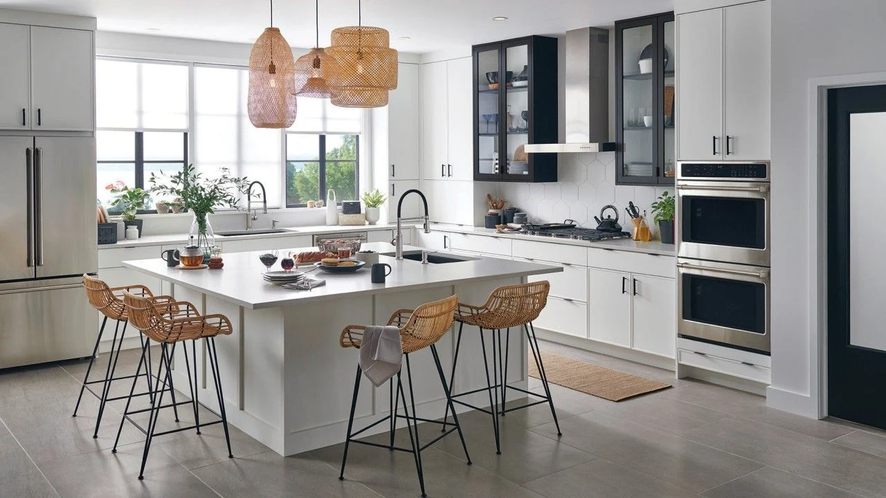 Modern white kitchen inspiration