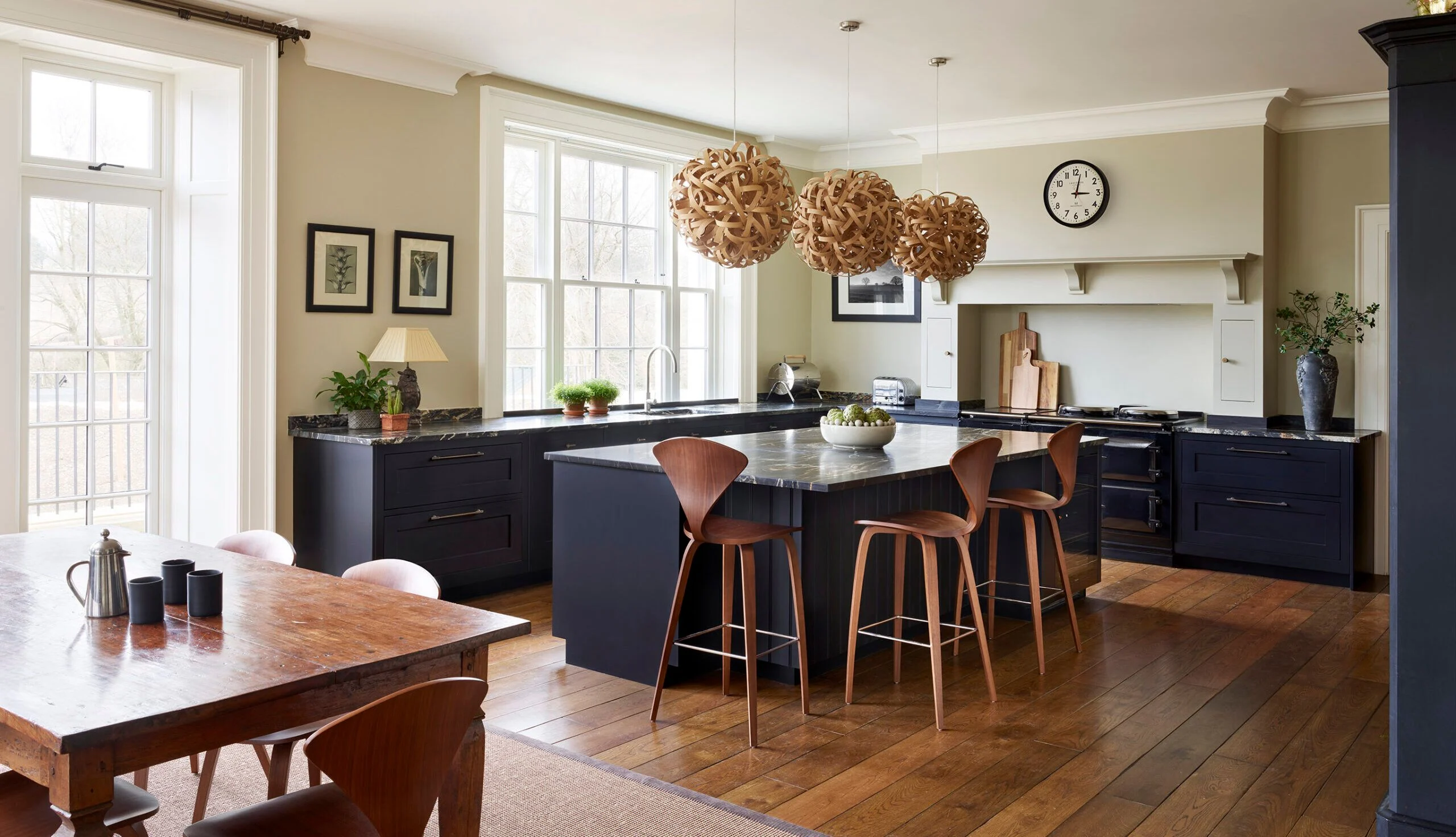 Dark wood kitchen inspiration